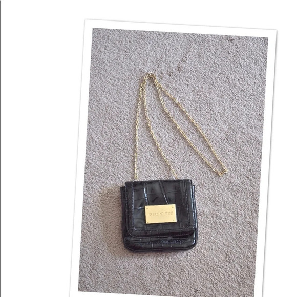 NWOT Gianni Bini small cross body bag - Picture 1 of 7